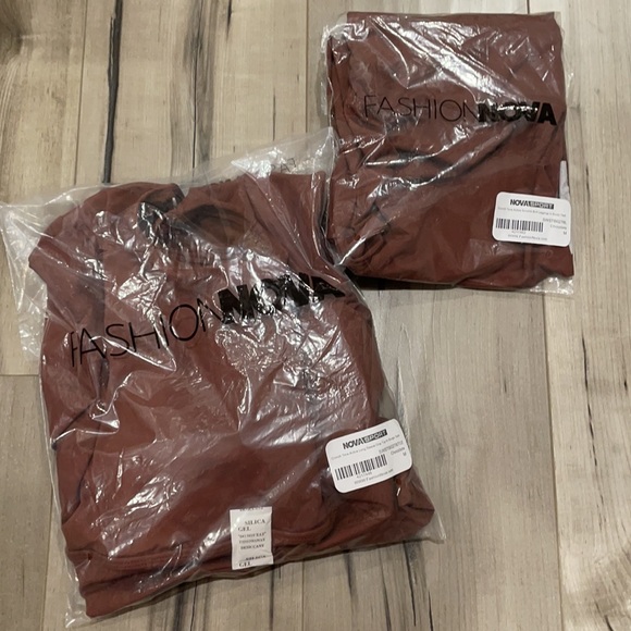 Fashion Nova Activewear Set - Picture 7 of 12